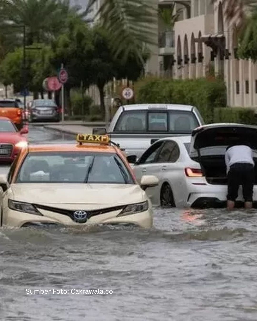 Dubai Diterjang Hujan Badai Batalkan Puluhan Jadwal Penerbangan
