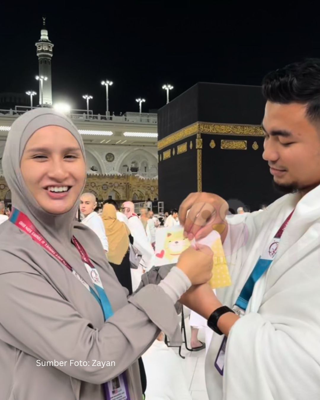 Neera Azizi Tuai Kecaman Setelah Mengunggah Video Gender Reveal Bayi di Depan Ka'bah, Mekah