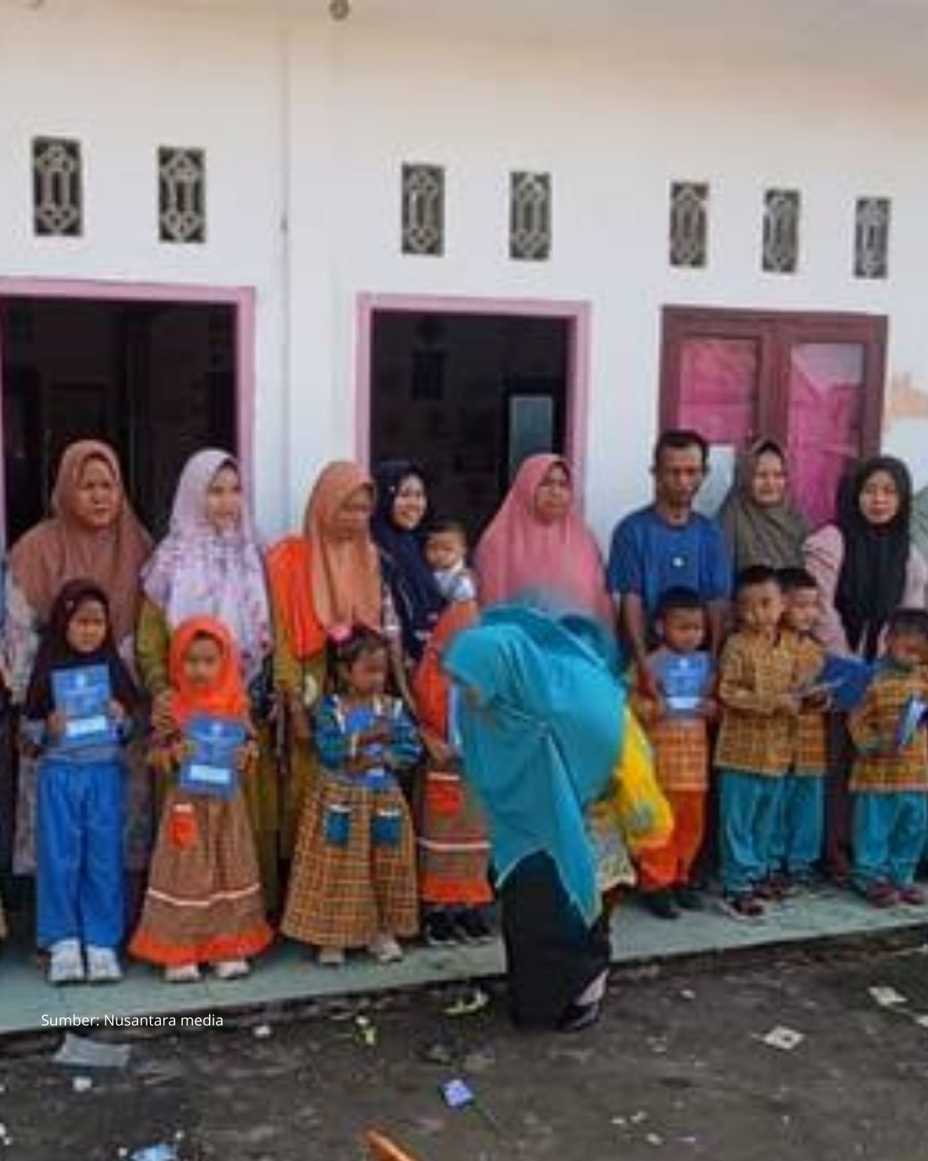 Ketika Ayah Berbondong-Bondong Menjemput Rapor, Donatur Menyaksikan Hasil Nyata Investasi Pendidikan