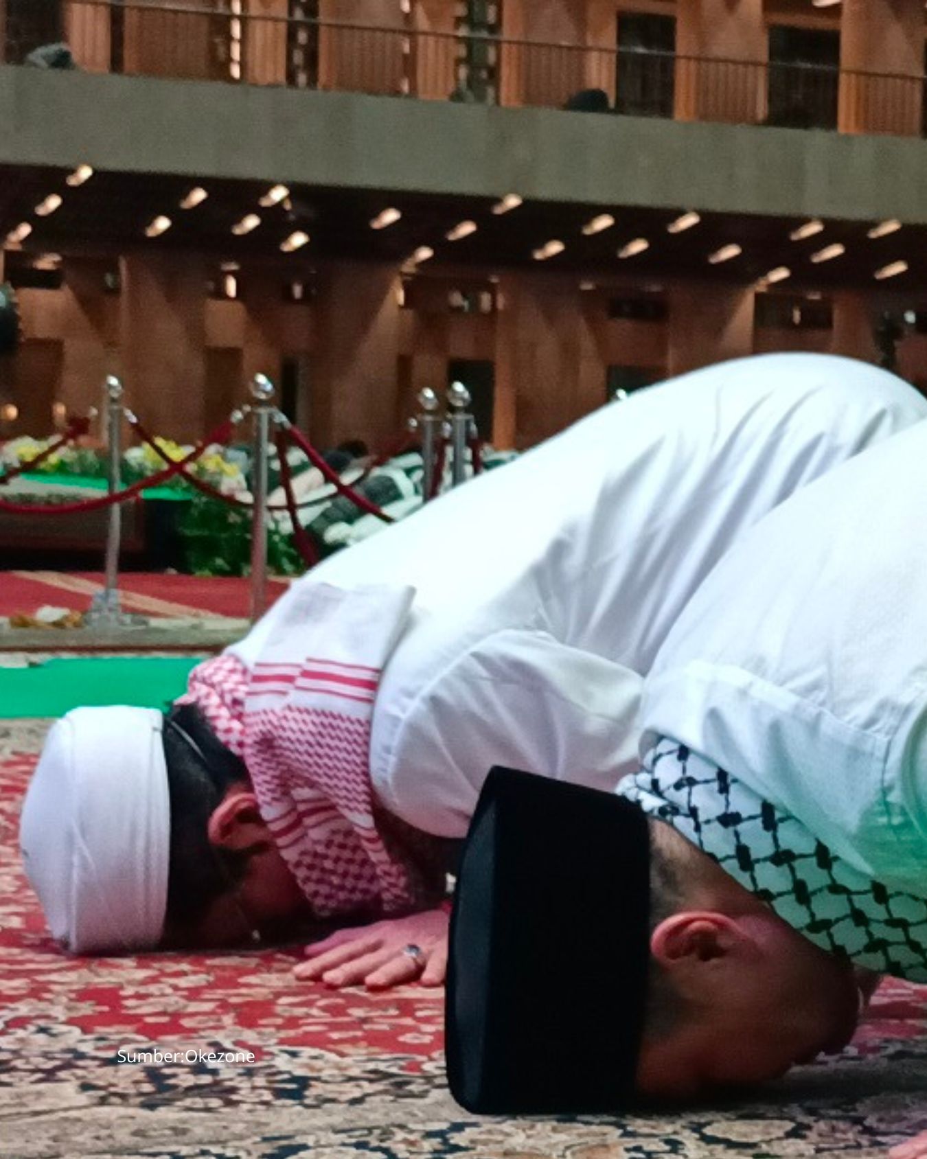 Menteri Agama: Nasaruddin Umar Sujud Syukur Bersama Ratusan Jamaah Masjid Istiqlal Menjelang akhir Tahun