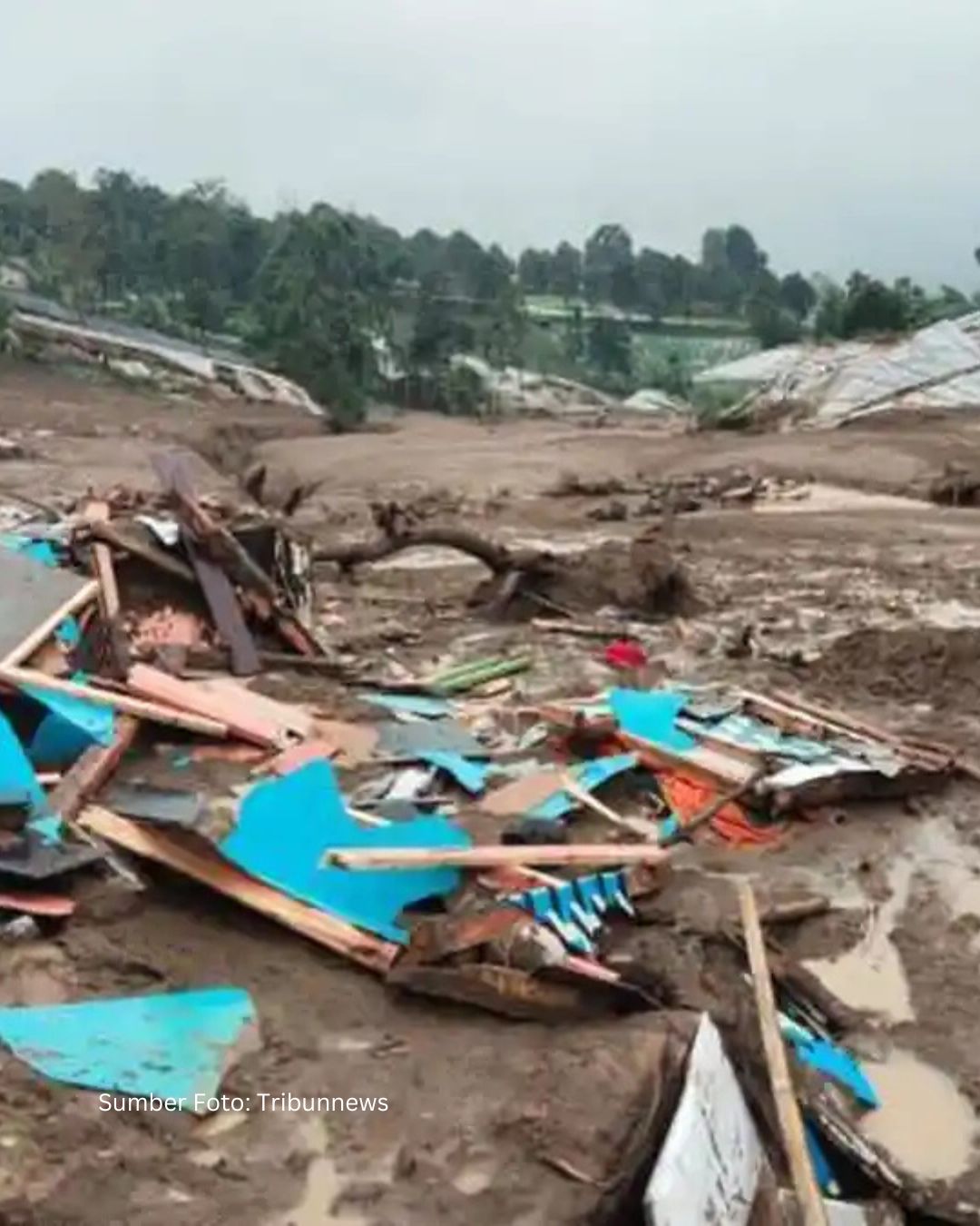 Longsor Cisarua: 5 Jenazah Teridentifikasi, Puluhan Masih Hilang