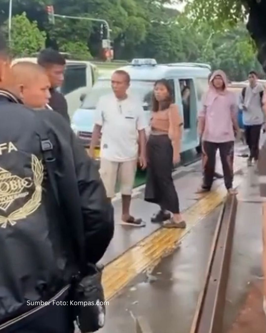 Percobaan Pencurian Rel di Jatinegara, KAI Pastikan Operasional KA Aman