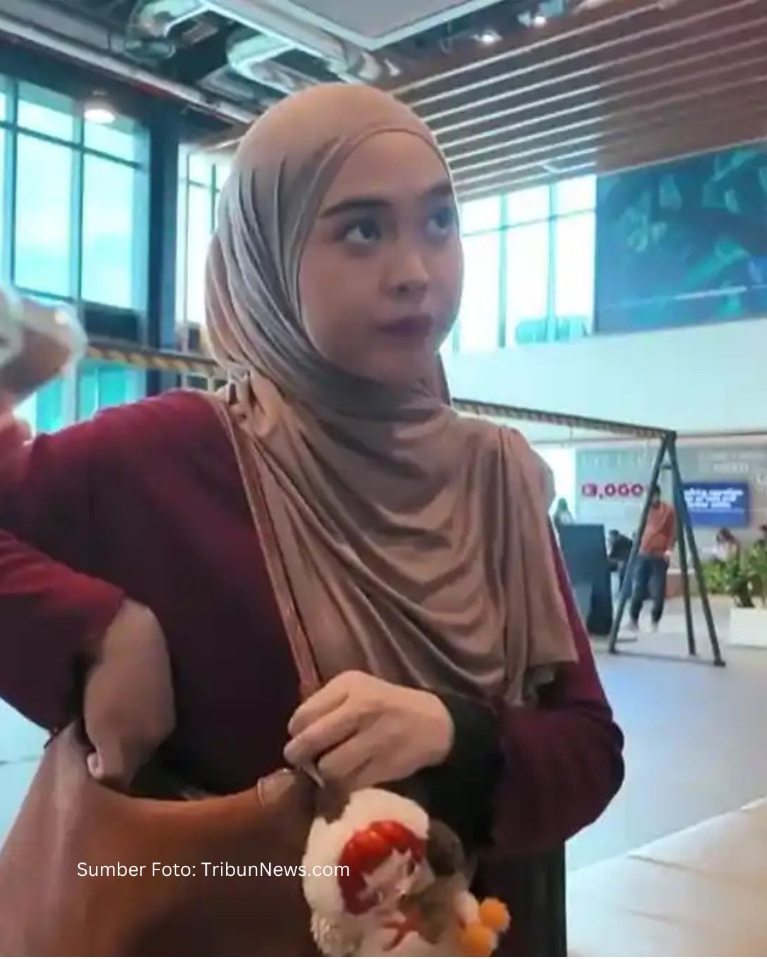Liburan Dubai Ria Ricis Berujung Zonk Rp13 Juta!