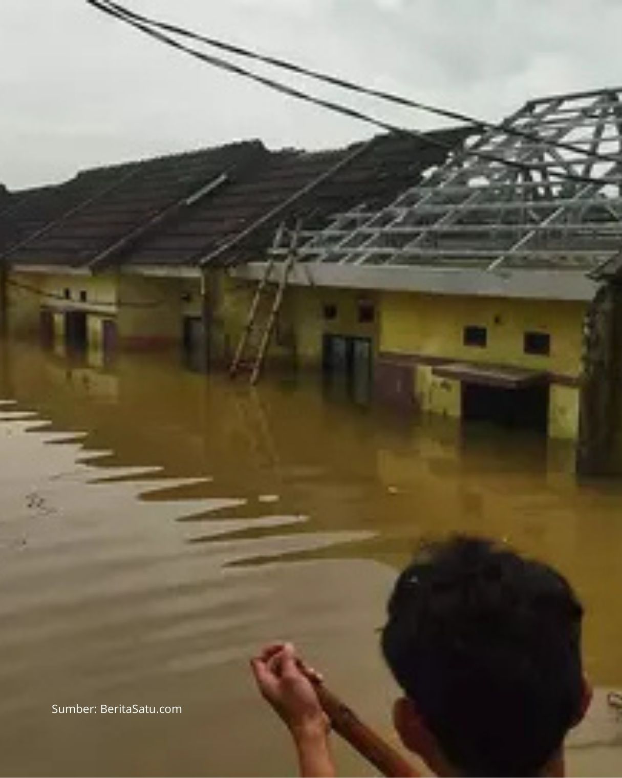 Banjir Cikande Tangerang Capai 2 Meter Belum Surut