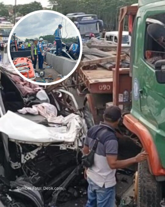 Kecelakaan Tol Batang KM 354: Truk Trailer Lepas Muatan Besi