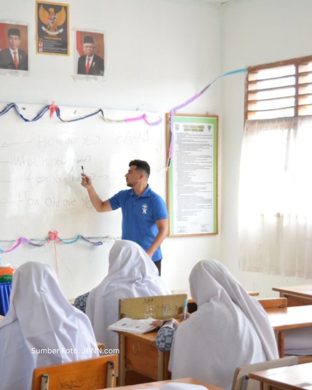 Gaji 500 Ribu Sebulan: Kisah Guru Kehormatan Sragen Tunda Nikah Demi Mengabdi.