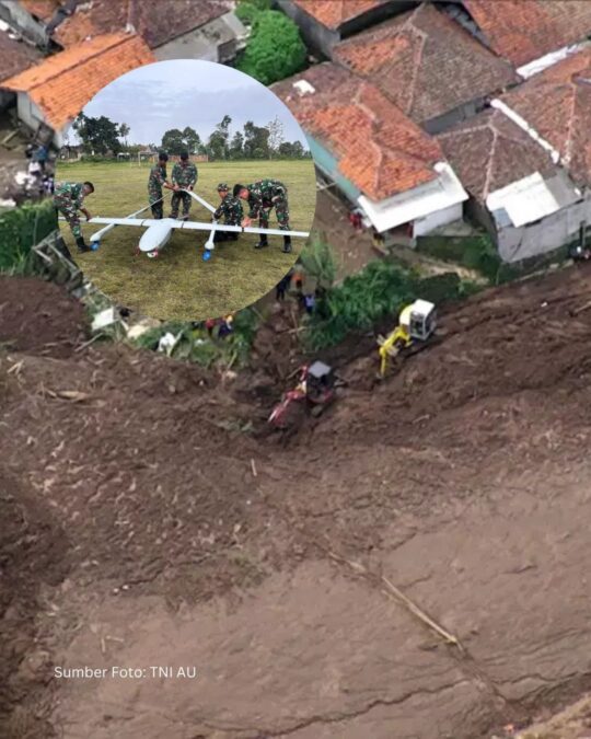 TNI AU Kerahkan Drone Avia Hybrid untuk Evakuasi Longsor Bandung Barat