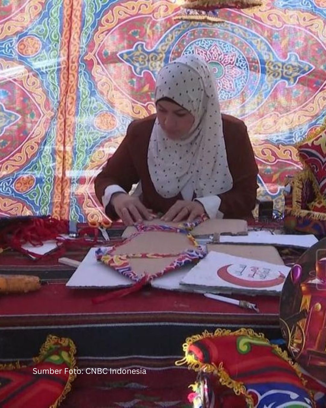 Kreativitas di Tengah Konflik: Lentera Ramadan dari Kardus Bekas di Gaza