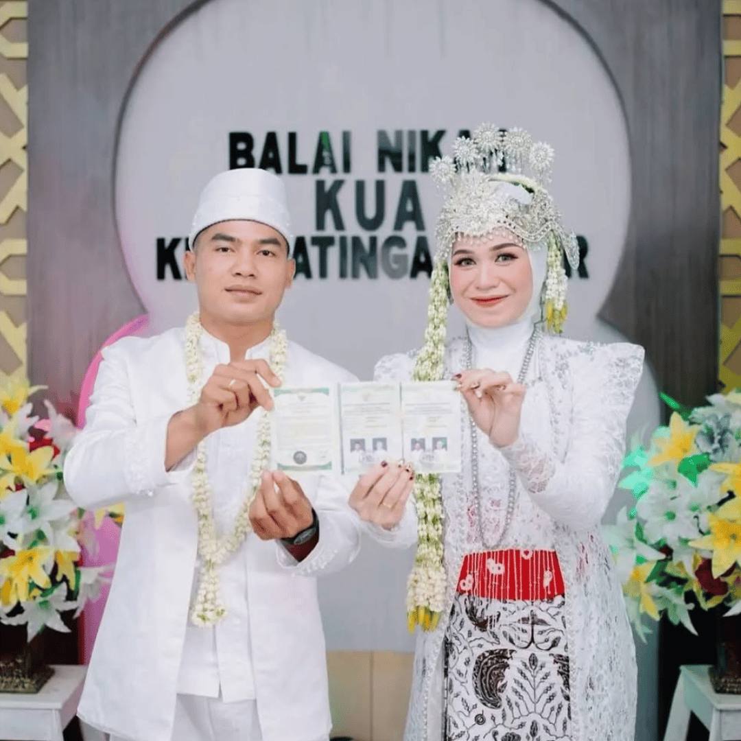 Beda Agama Bukanlah Halangan, Pasangan Ini Akhirnya Menikah, Endingnya Bikin Netizen Kaget
