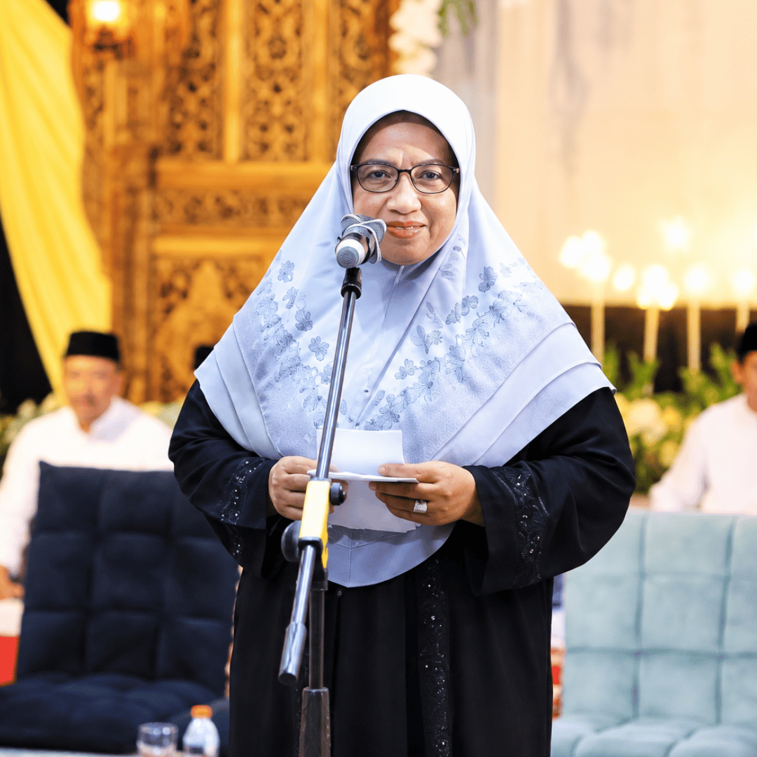 "Jabatan bupati bagi saya adalah untuk mengabdi, seperti pesan dari almarhum suami" "Jabatan bupati bagi saya adalah untuk mengabdi, seperti pesan dari almarhum suami"