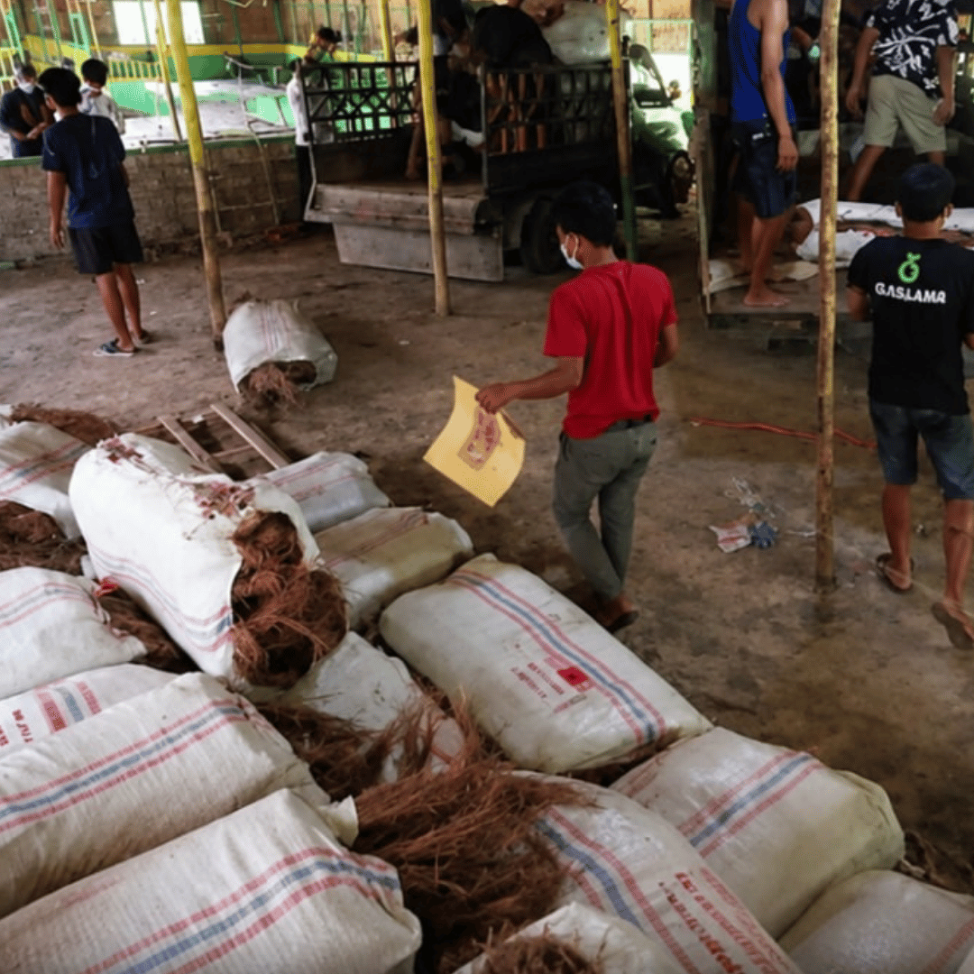 HASIL KERJA WARGA KEMBALI UNTUK KEPENTINGAN BERSAMA HASIL KERJA WARGA KEMBALI UNTUK KEPENTINGAN BERSAMA