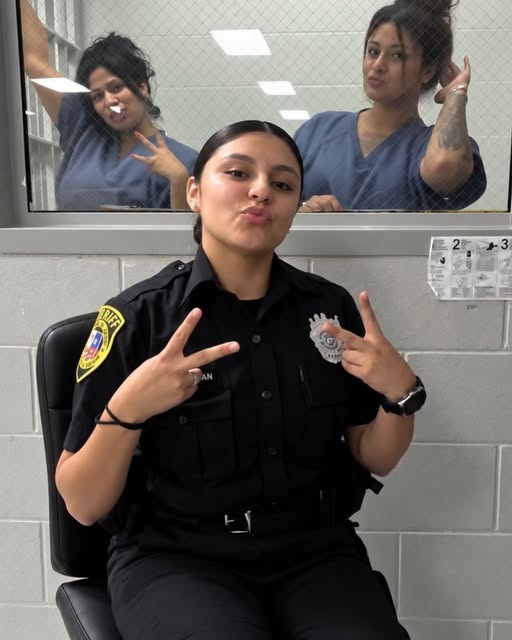 Petugas Penjara Texas Dipecat Usai Foto Bergaya dengan Tahanan Viral di Media Sosial