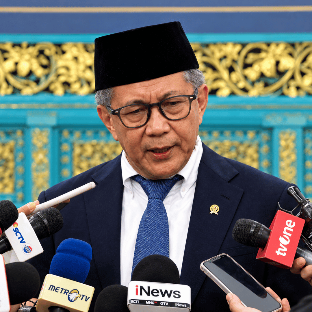 "Persepsi udah terbentuk bahwa koperasi itu salah tempat, padahal cuman 7 yang salah tempat. Nah, bagian ini enggak mungkin kita bantah dengan data cuman 7, tidak. Udah terbentuk persepsi di situ" "Persepsi udah terbentuk bahwa koperasi itu salah tempat, padahal cuman 7 yang salah tempat. Nah, bagian ini enggak mungkin kita bantah dengan data cuman 7, tidak. Udah terbentuk persepsi di situ"