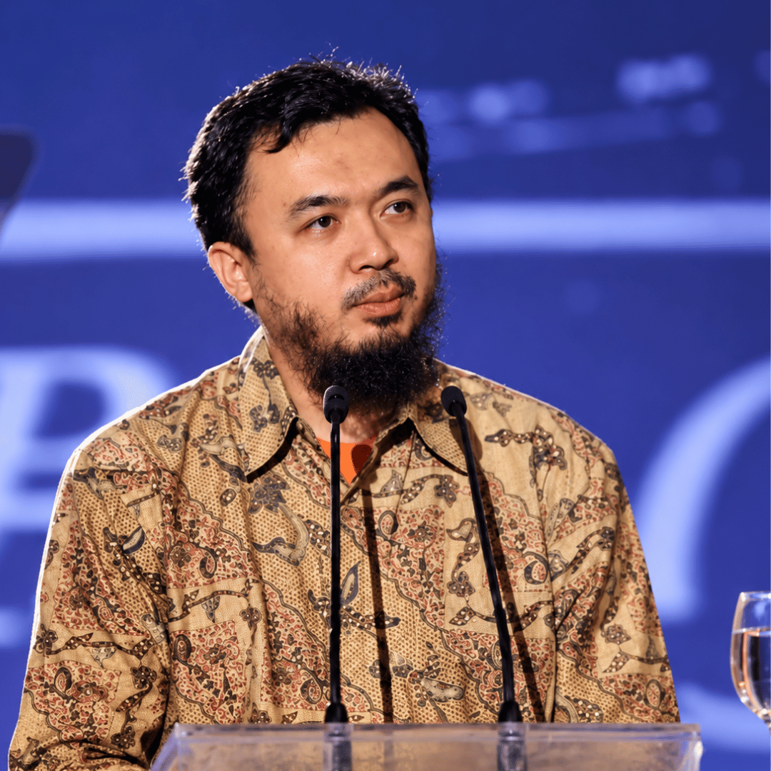 DR. YOGI AHMAD ERLANGGA DR. YOGI AHMAD ERLANGGA